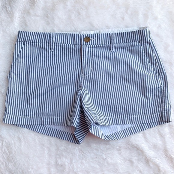 🌺Old Navy Blue and White Shorts🌺 - Picture 1 of 3